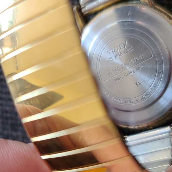 Timex indiglo WR 30 M gold color unisex - Picture 4 of 8